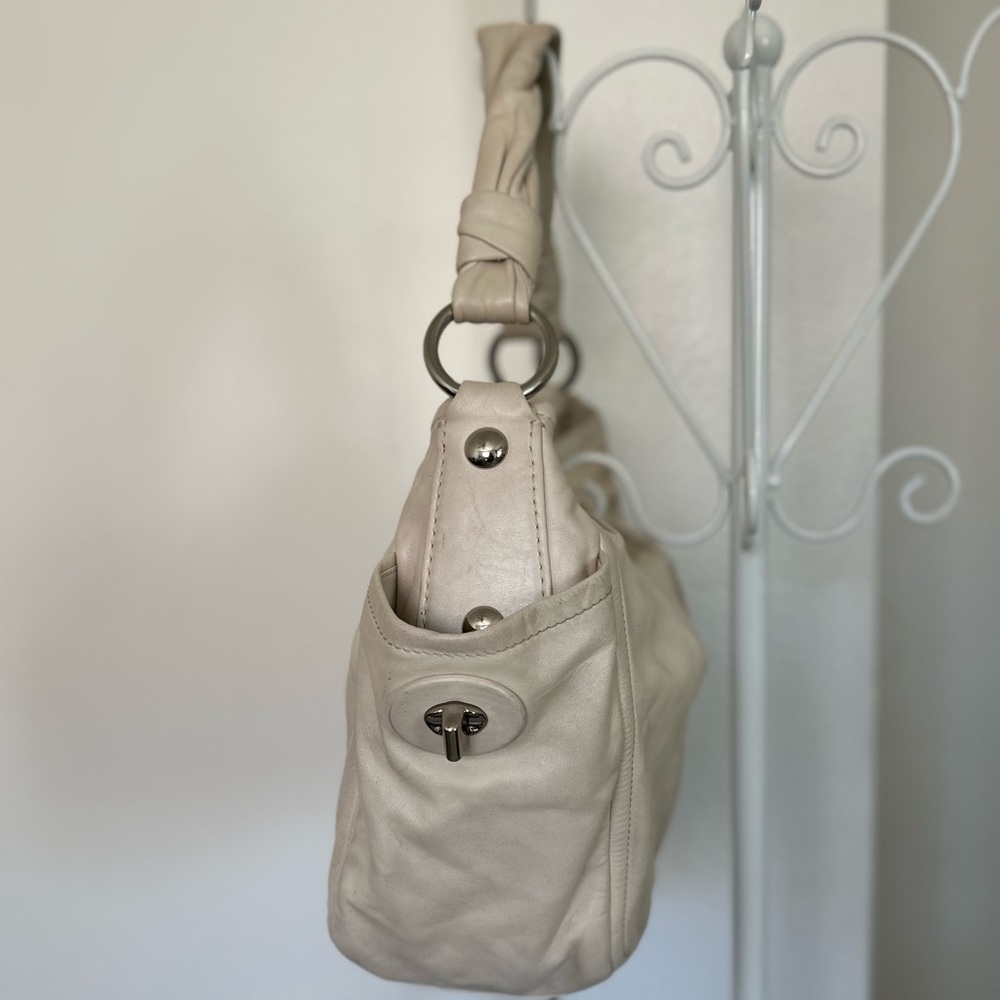Coach 13412 Bag in off white - Picture 4 of 13